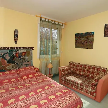 Holiday home Maison Piscine